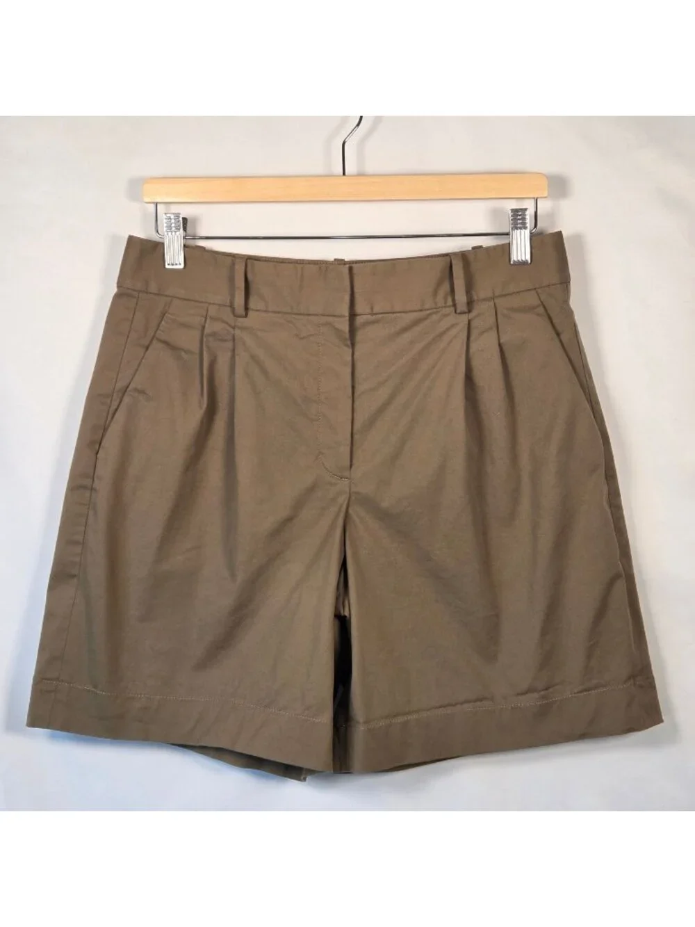 Theory DB Pleat Soft Chino Shorts Forest Green Size 6
